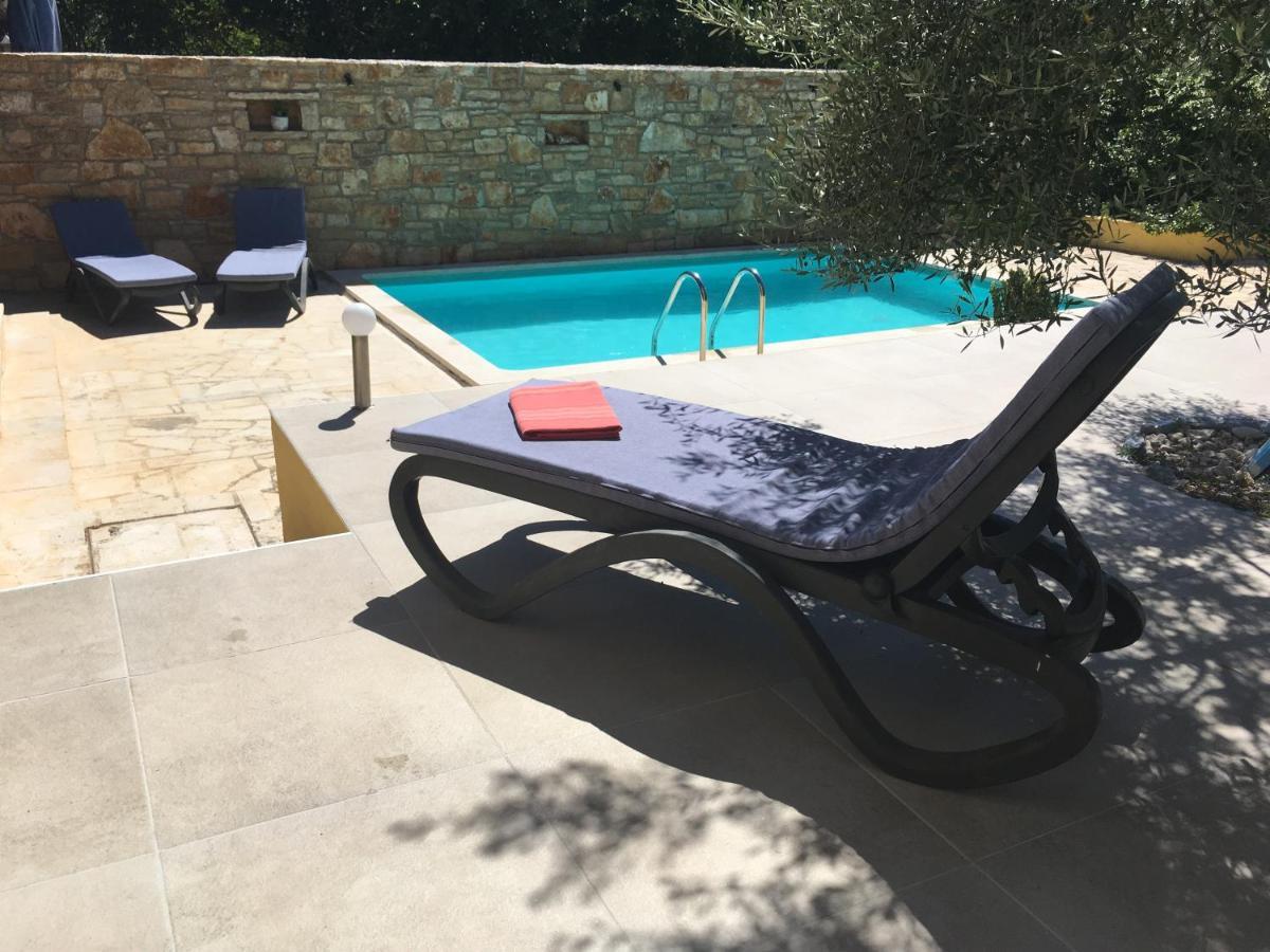 Holiday Home Ava1 With Pool & Holiday Home Ava2 With Whirlpool Baderna ภายนอก รูปภาพ